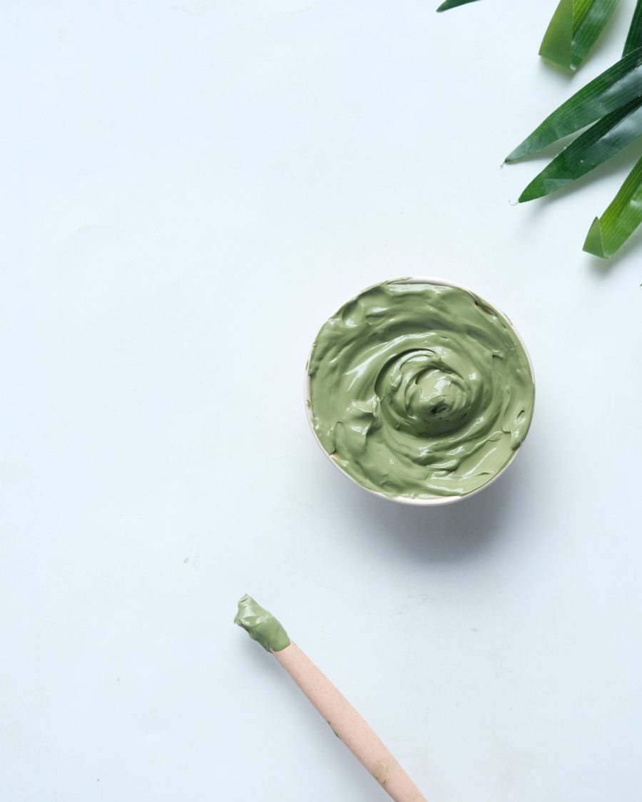 L’argile verte aux huiles essentielles soulage vraiment ?