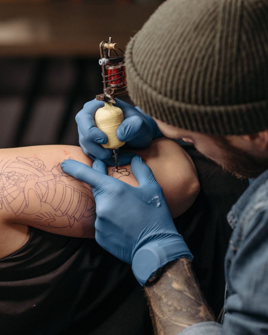 Combien coûte vraiment un tatouage selon sa taille ?