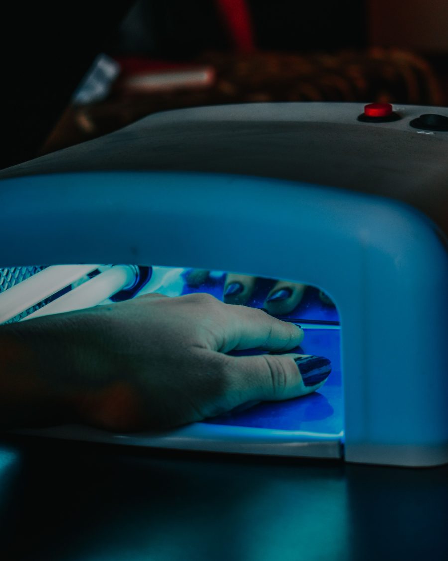Combien de temps laisser entre deux poses de vernis semi-permanent ?